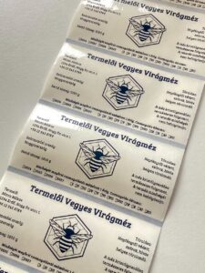 egyedi vegyes virágméz címke átlátszó fóliára feketével nyomtatva sablon