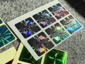 Hologramos biztonsági címke